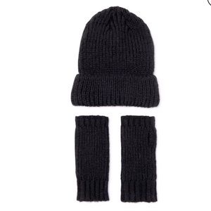 Women’s Beanie and Fingerless Gloves